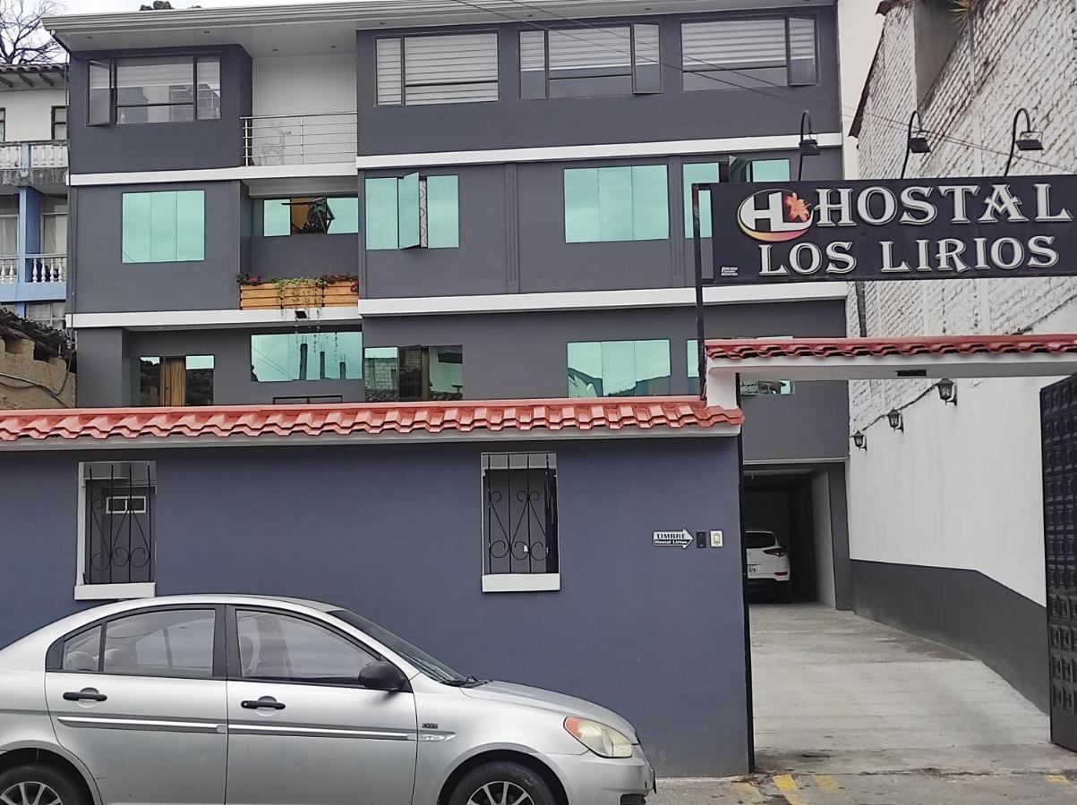 Hostal Los Lirios 로하 외부 사진